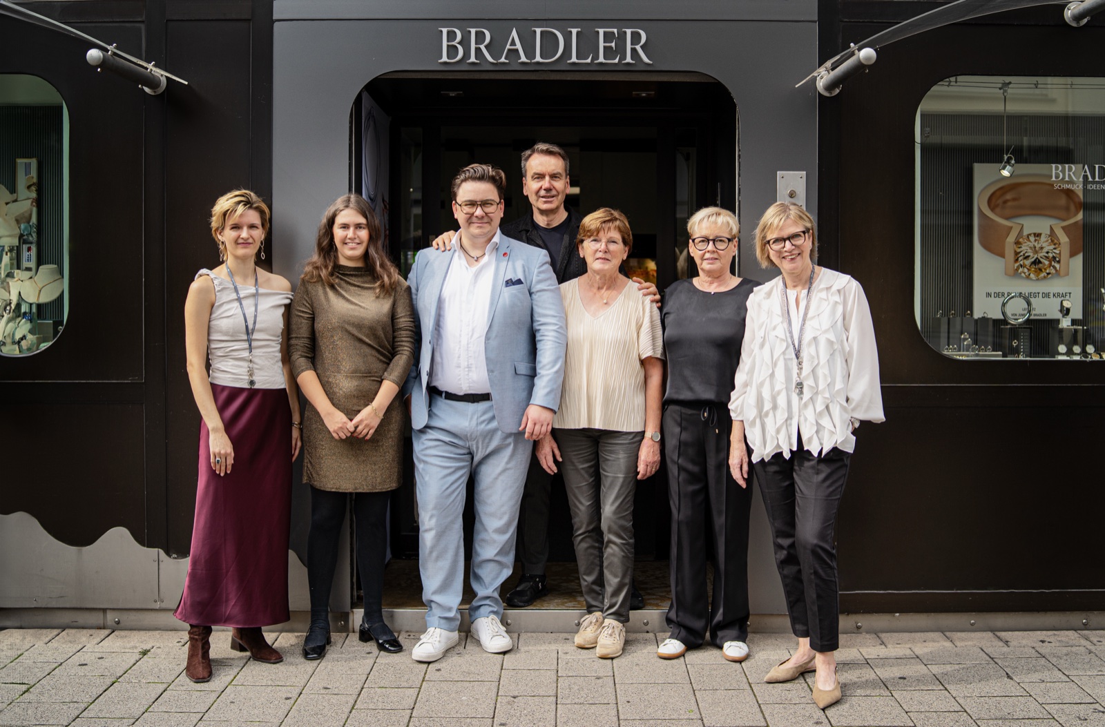 Das gesamte Team von Juwelier Bradler in Kaiserslautern, vierte Generation Familienhandwerk